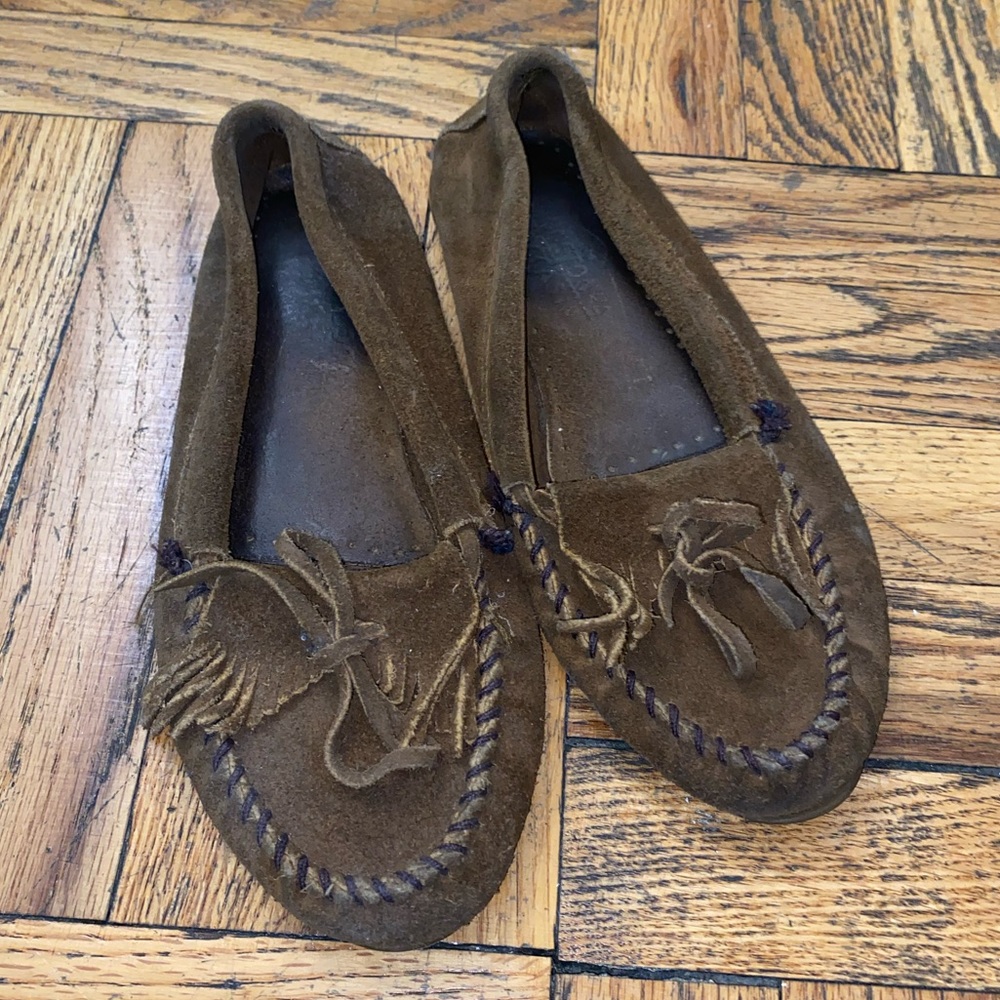 Minnetonka Kilty Womens Size 8 Brown Suede Fringe Moccasins Slip On Loafers